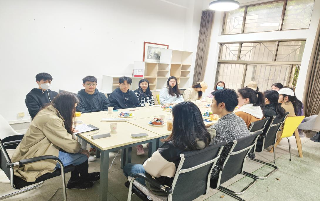 传媒学院开展研究生“朋辈下午茶”活动